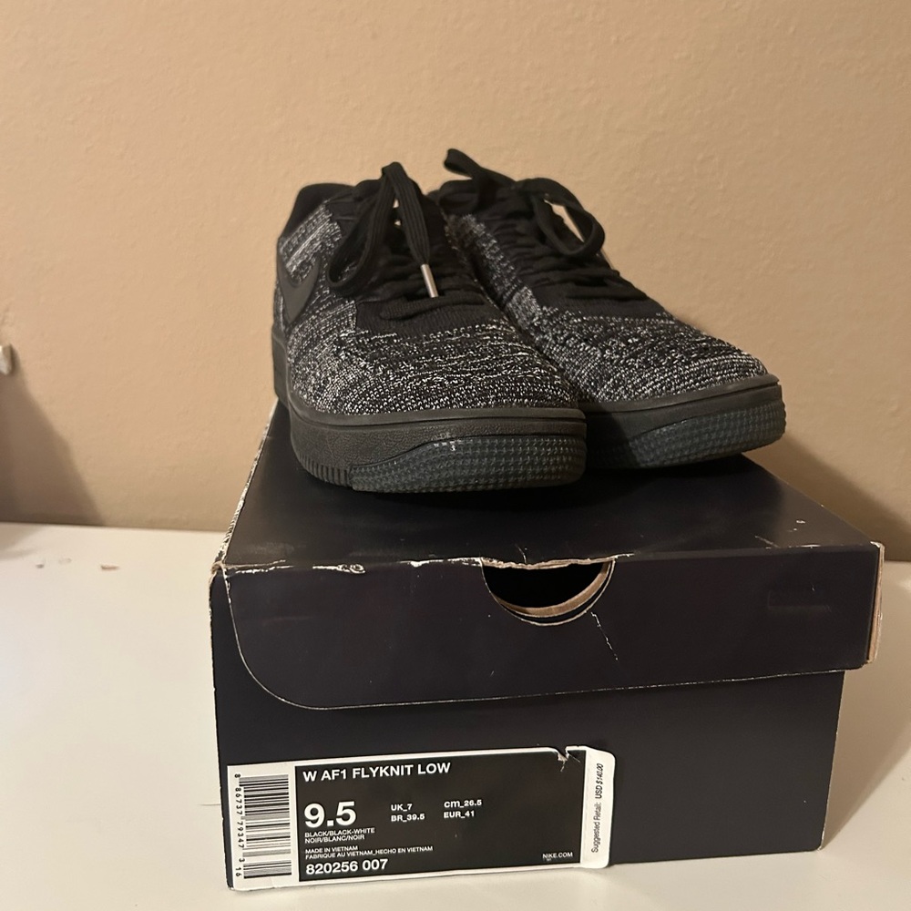 Nike Black and Gray Flyknit Low Women's Shoes